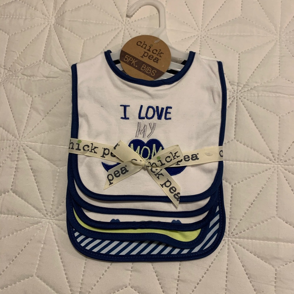 Chick Pea Bib Set